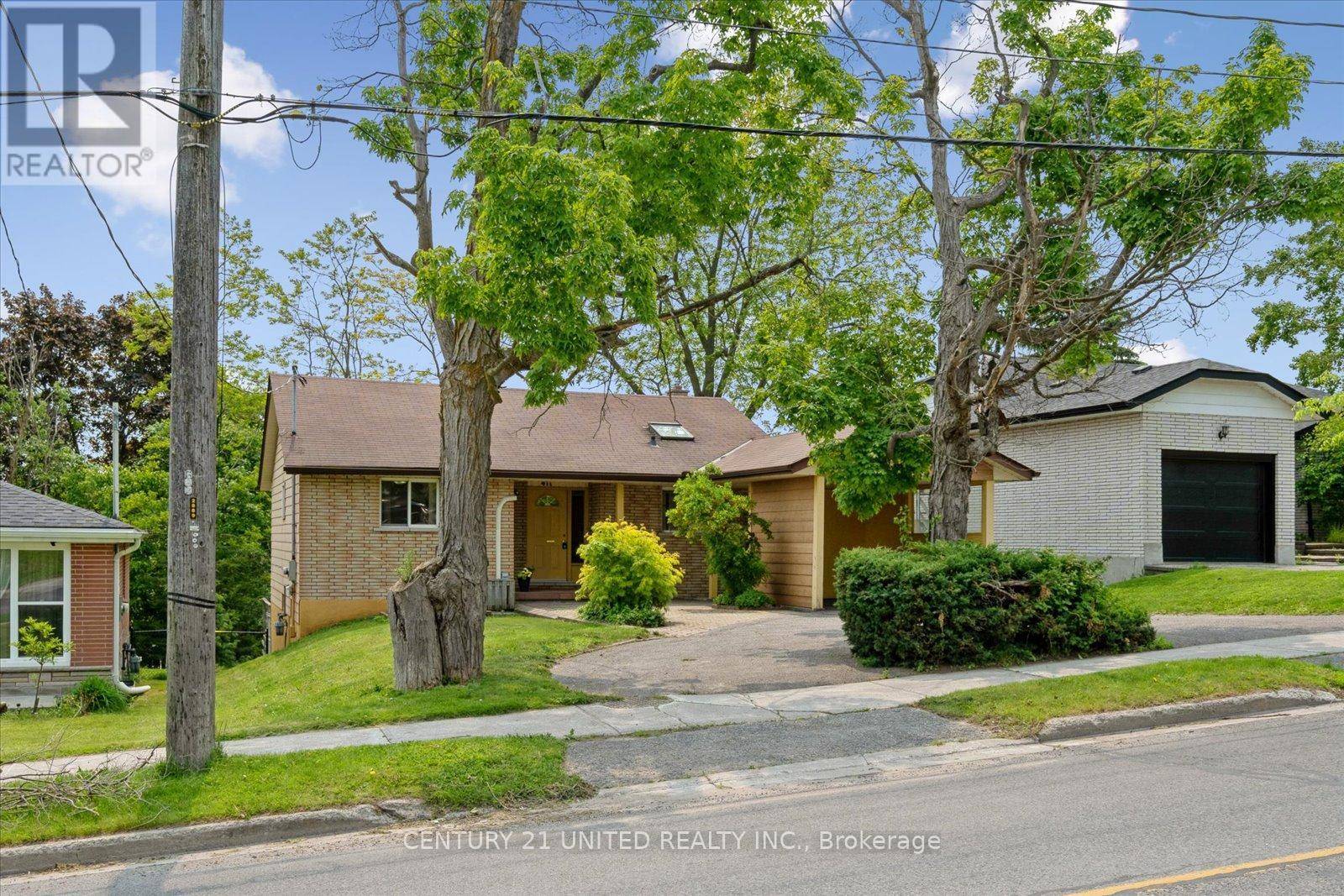 Peterborough North (south), ON K9H5J6,411 HIGHLAND ROAD