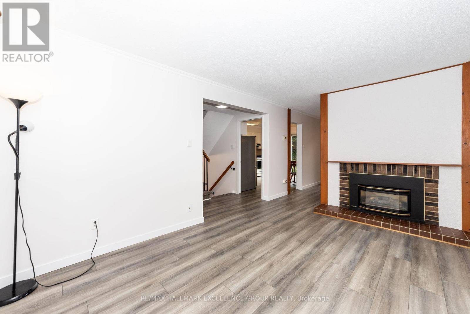 Ottawa, ON K2J1R9,39 BARTLEY CRESCENT