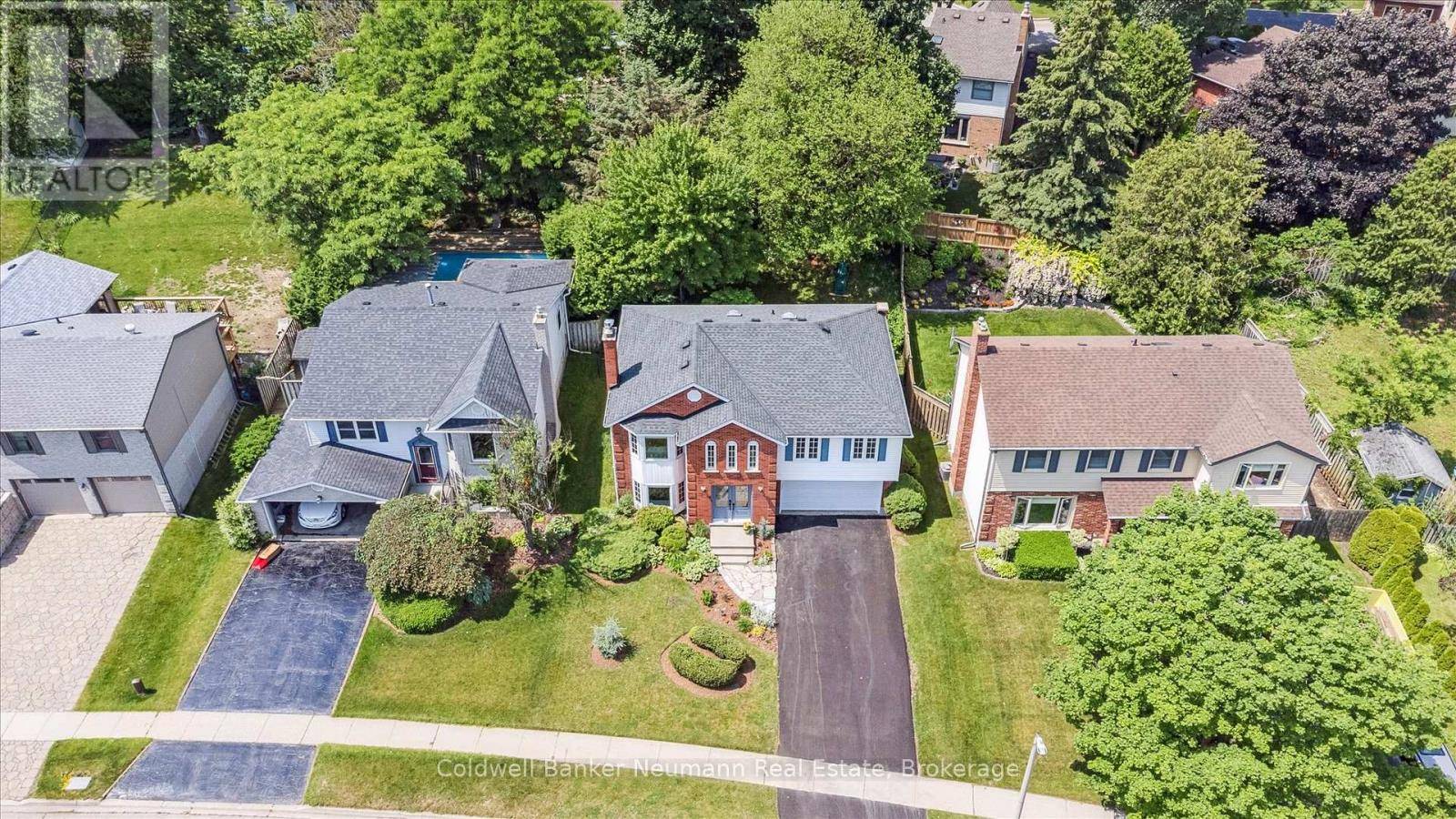 Guelph (kortright West), ON N1G3N8,396 IRONWOOD ROAD