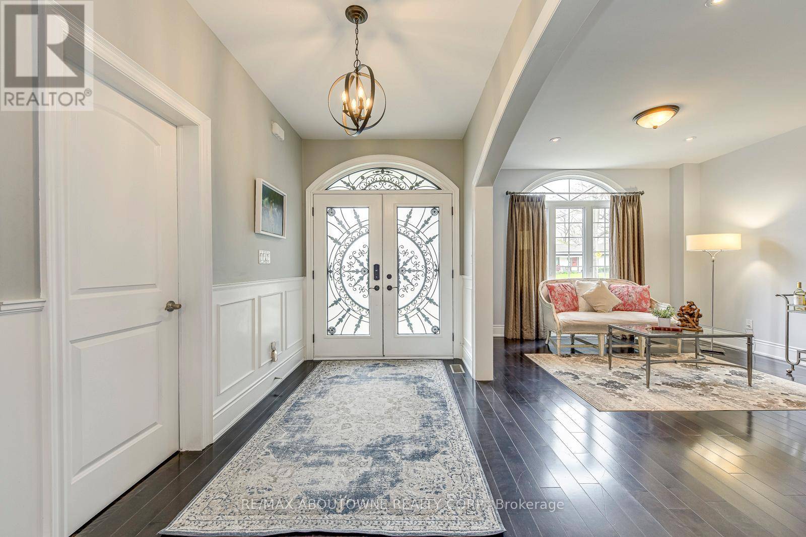 Hamilton (waterdown), ON L0R2H0,20 VINEGAR HILL STREET