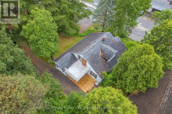 Huntsville (chaffey), ON P1H1H2,16 MANOMINEE STREET