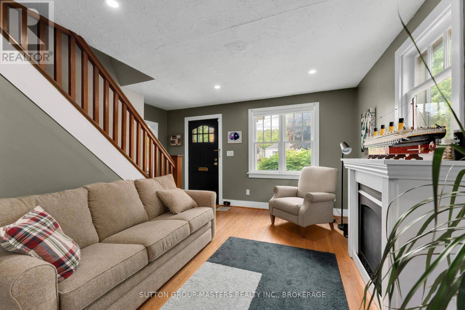 Kingston (central City East), ON K7L1J4,80 DURHAM STREET