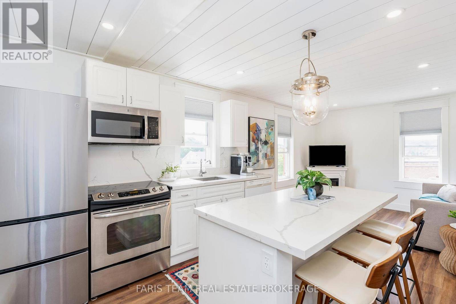 110 Sykes ST North #303, Meaford, ON N4L1S6