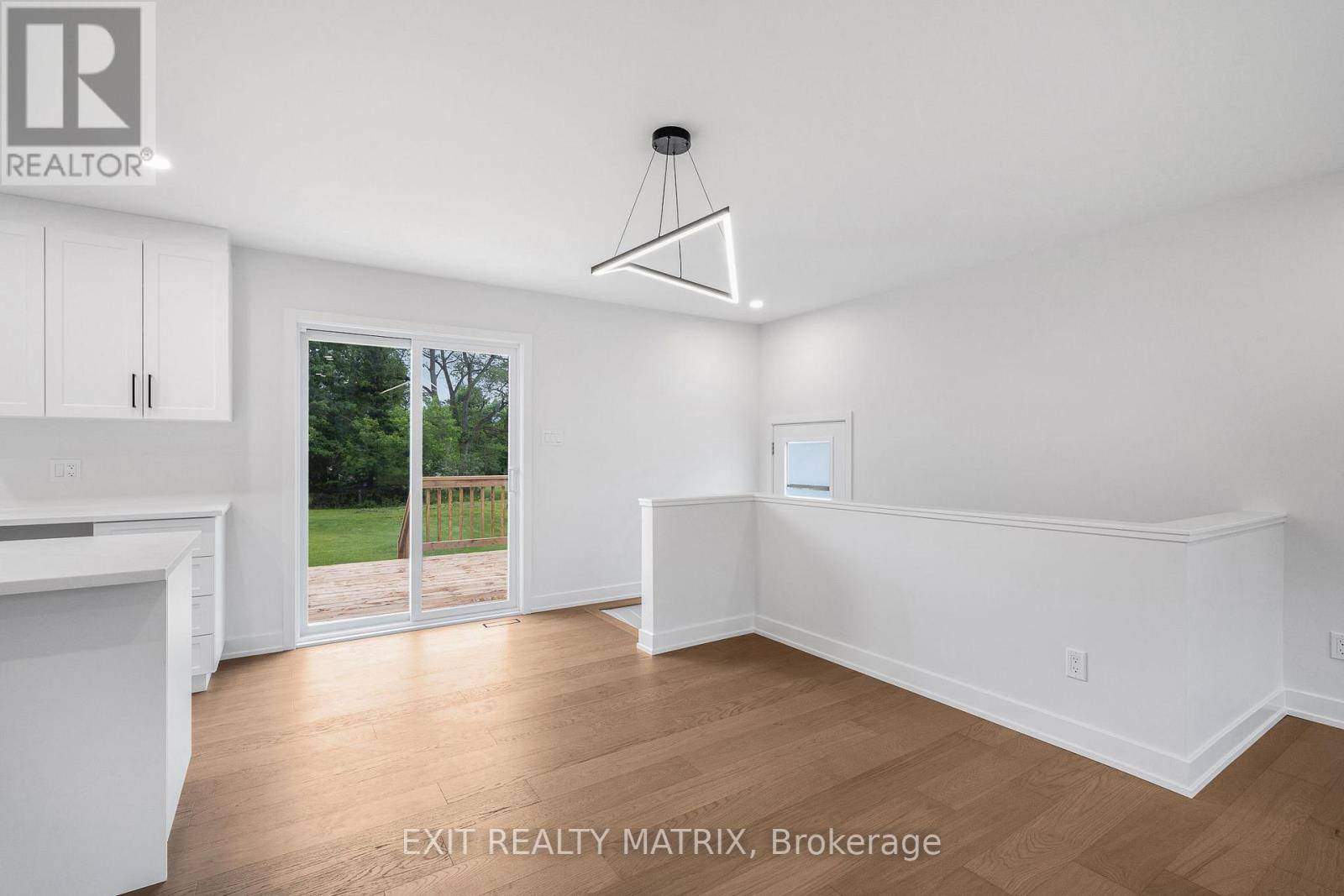 Clarence-rockland, ON K4K1K7,4 ALEXANDER STREET