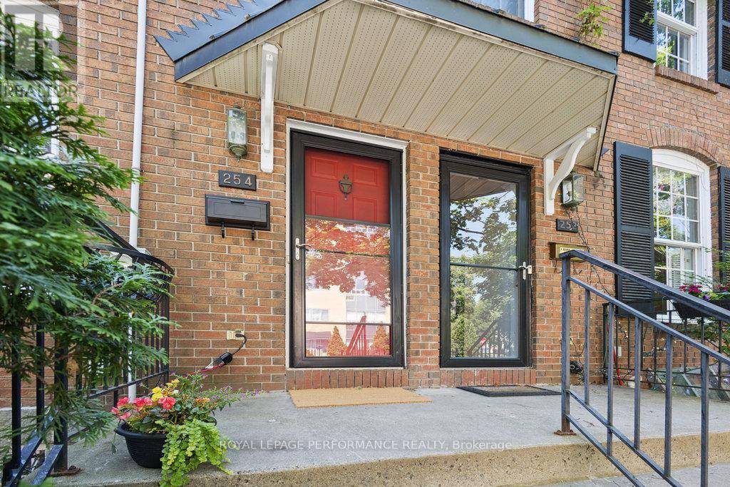 Ottawa, ON K1N6K4,254 STEWART STREET