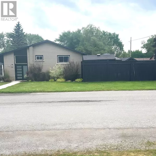 8305 PARKWAY DRIVE, Niagara Falls (chippawa), ON L2G6W8