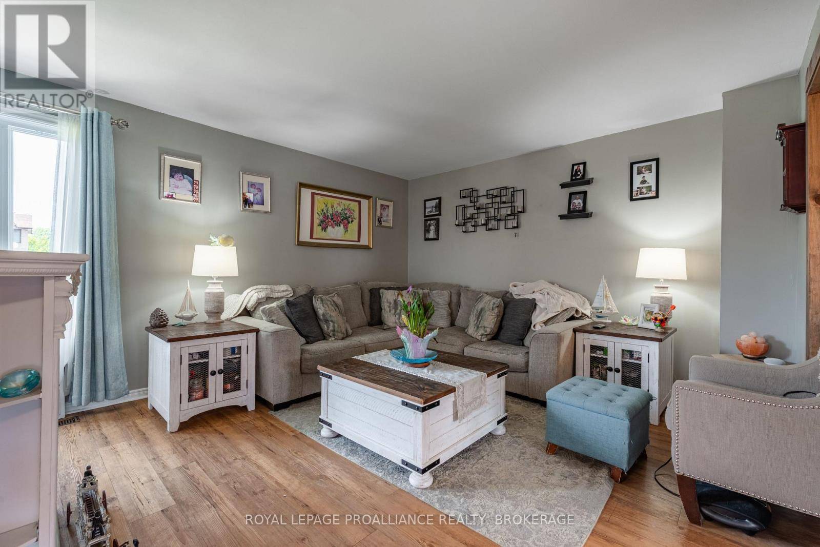 Kingston (east Gardiners Rd), ON K7M7Y4,587 DAVIS DRIVE