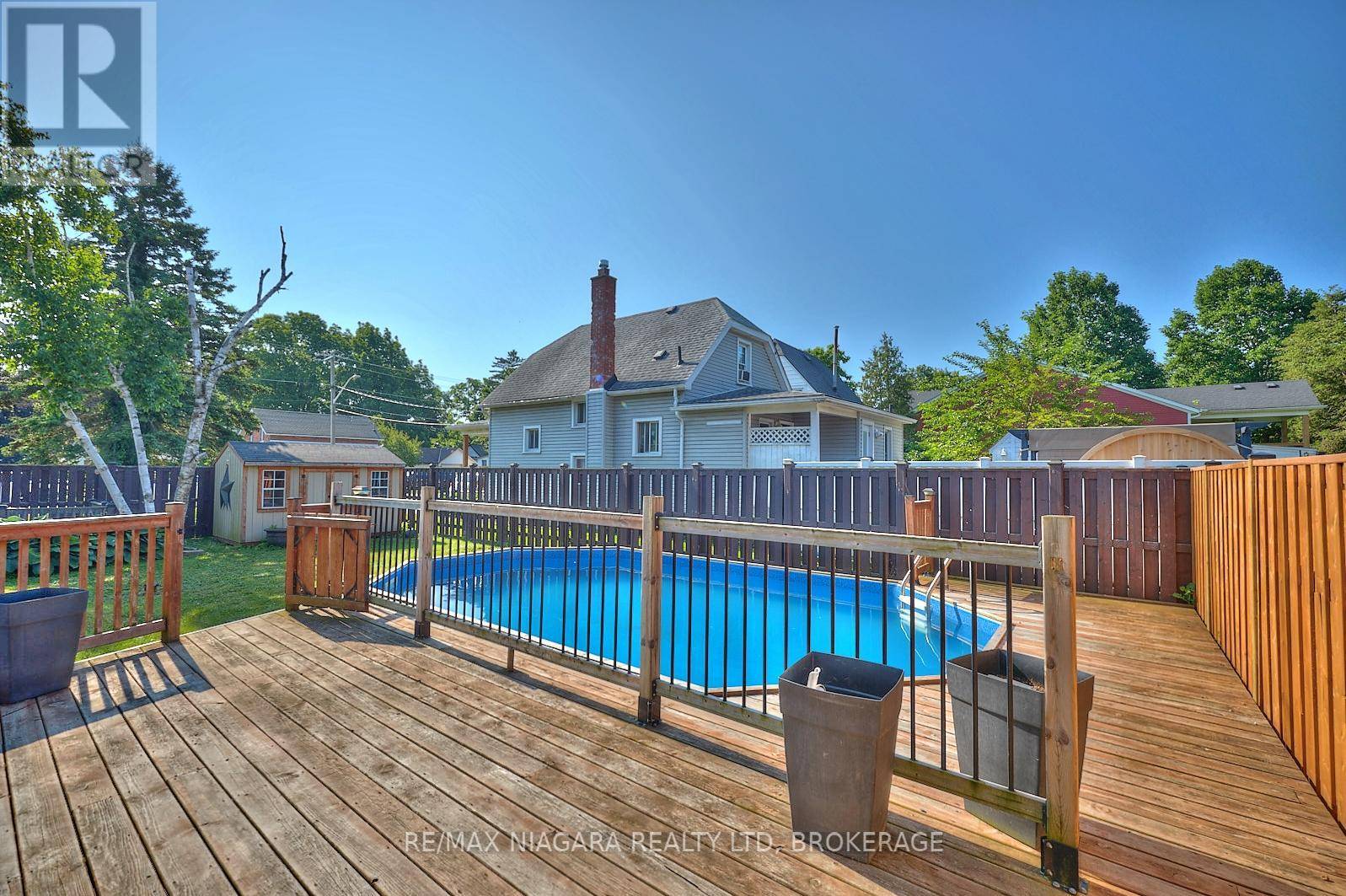 Fort Erie (ridgeway), ON L0S1N0,365 SOUTH MILL STREET