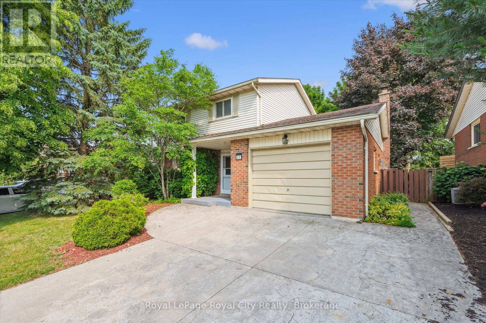17 SPRINGDALE BOULEVARD, Guelph (willow West/sugarbush/west Acres), ON N1H6X4