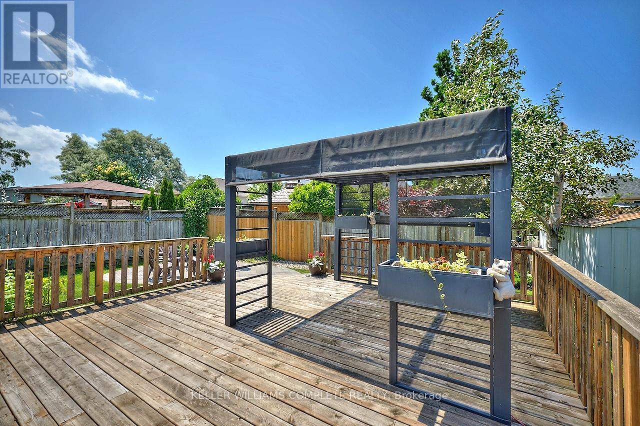 Lincoln (beamsville), ON L3J0E8,4528 FRANCES CRESCENT