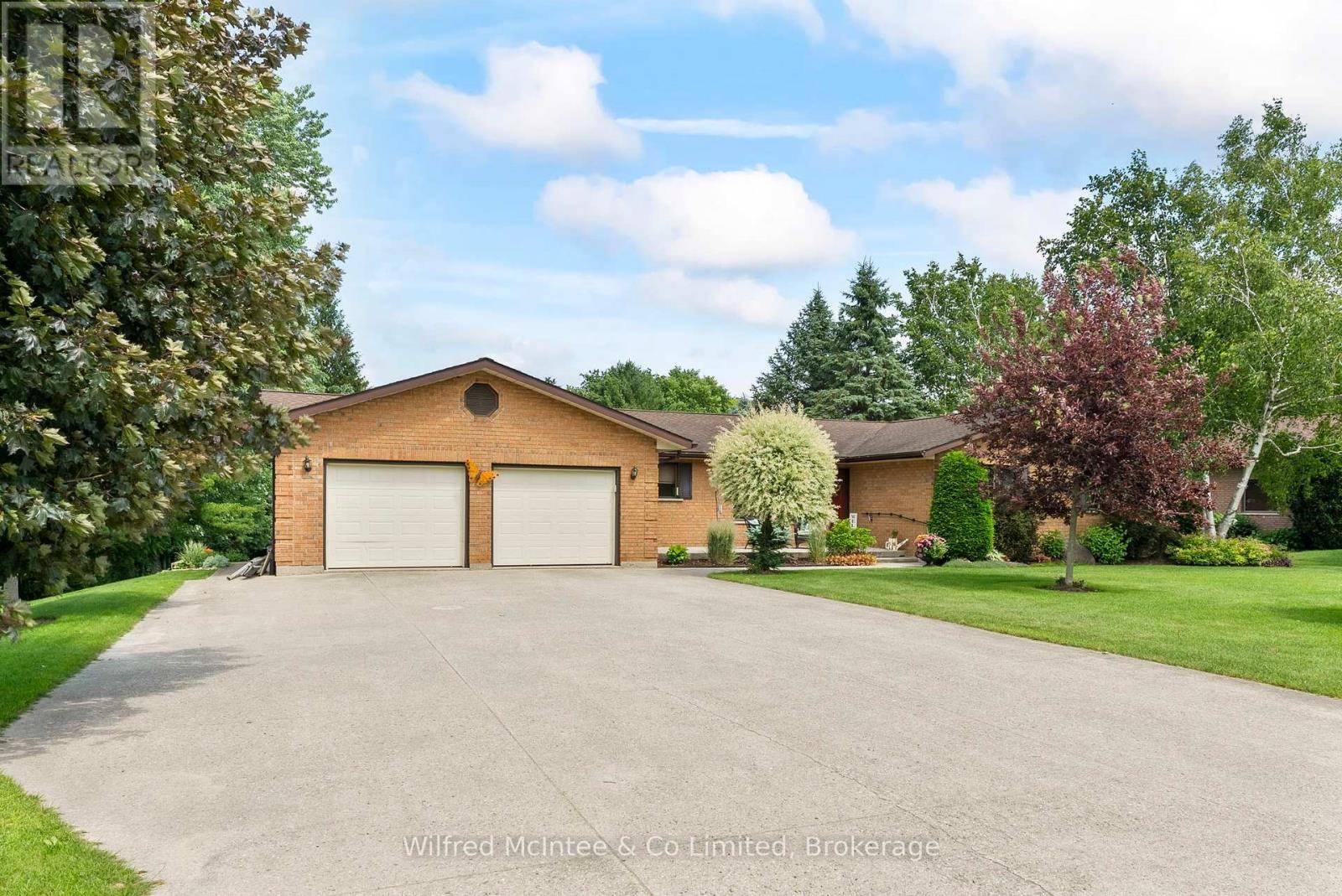 Brockton, ON N0G2V0,30 GEESON AVENUE
