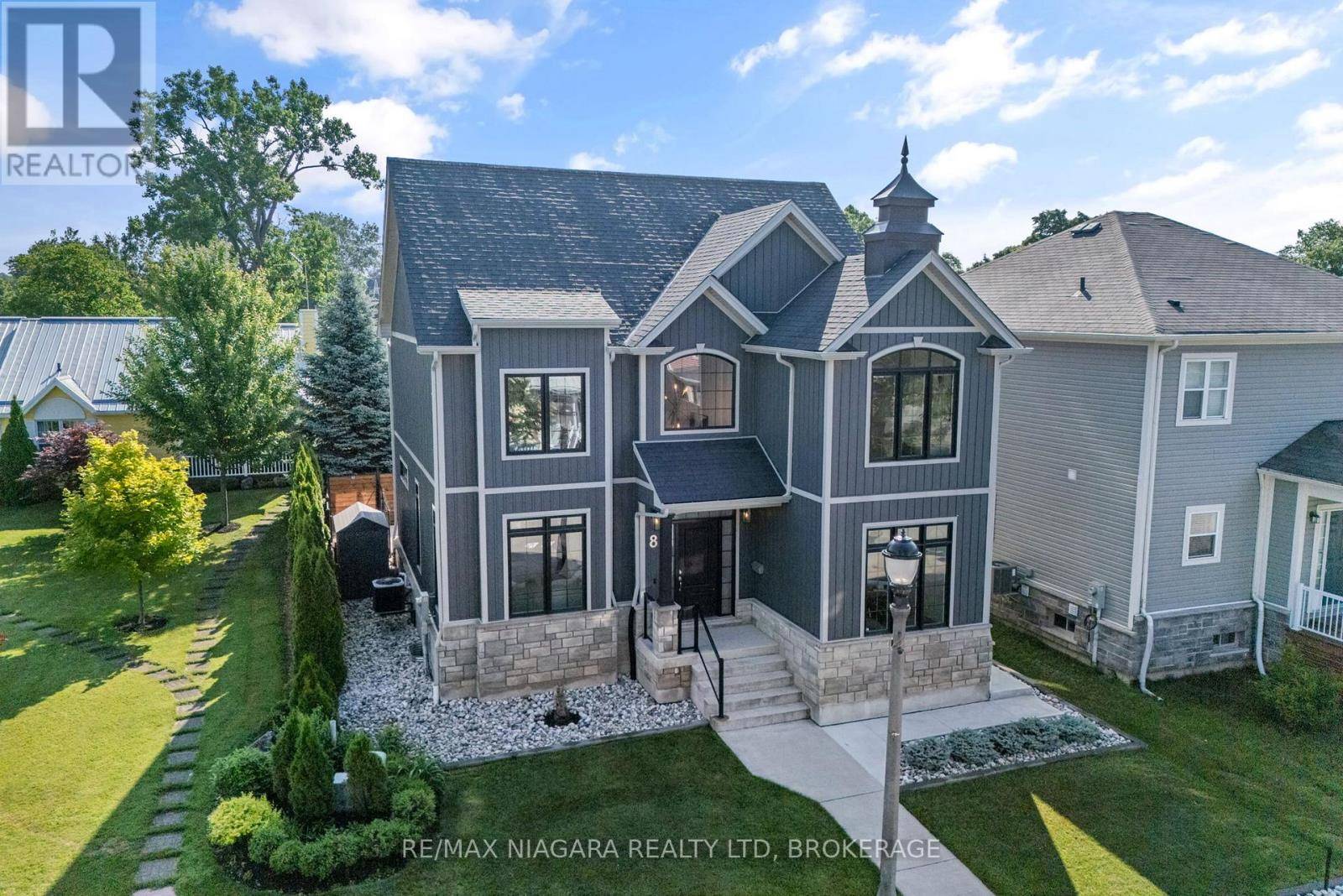 8 LAKEBREEZE COURT, Fort Erie (lakeshore), ON L2A6V9