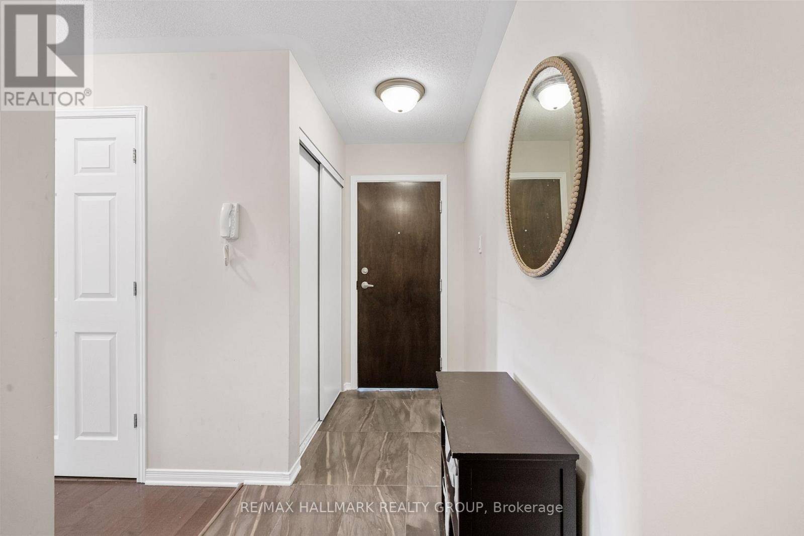 Ottawa, ON K2J6B3,486 Via Verona AVE #7