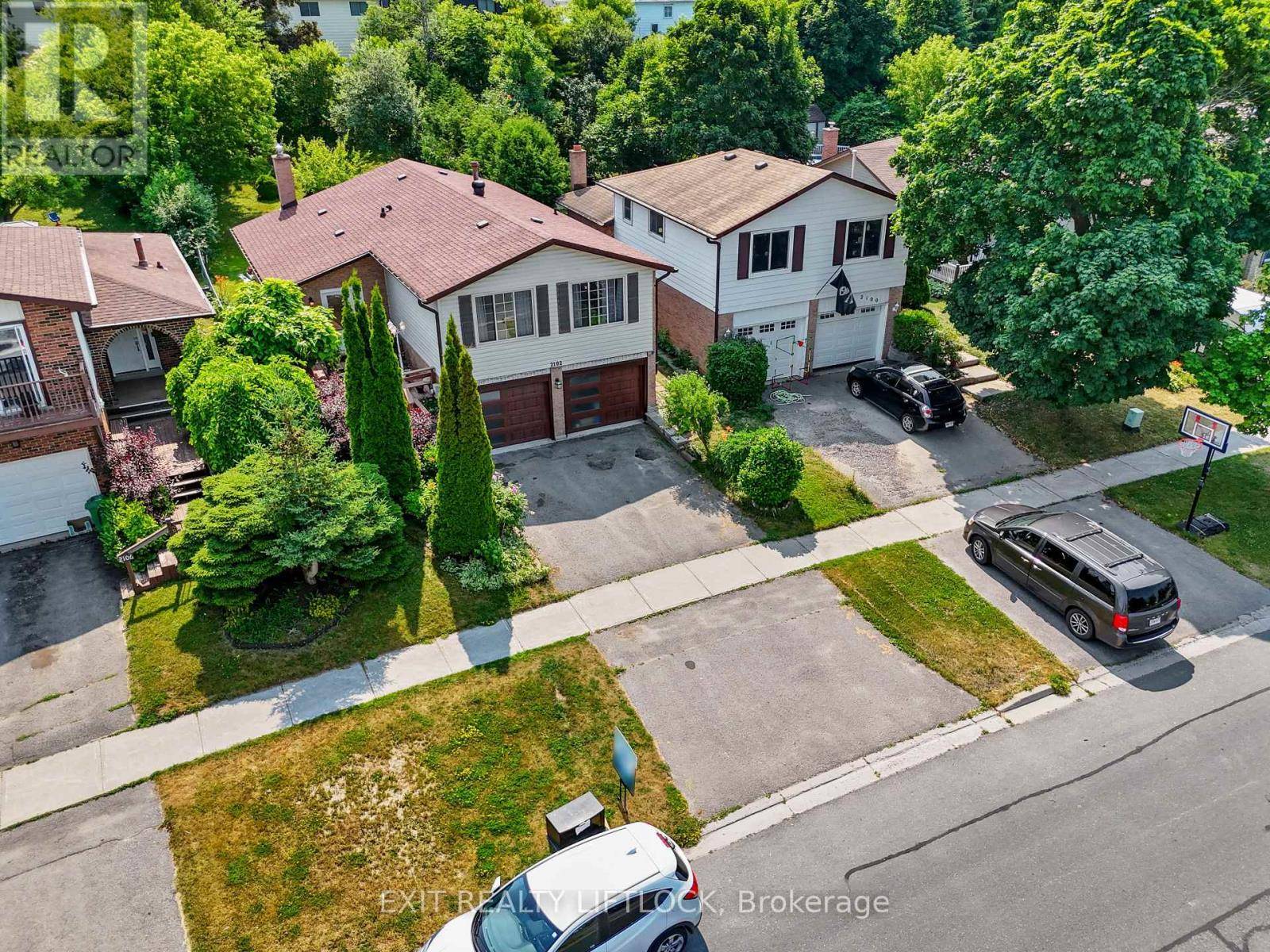 Peterborough East (south), ON K9L1S1,2102 WALKER AVENUE