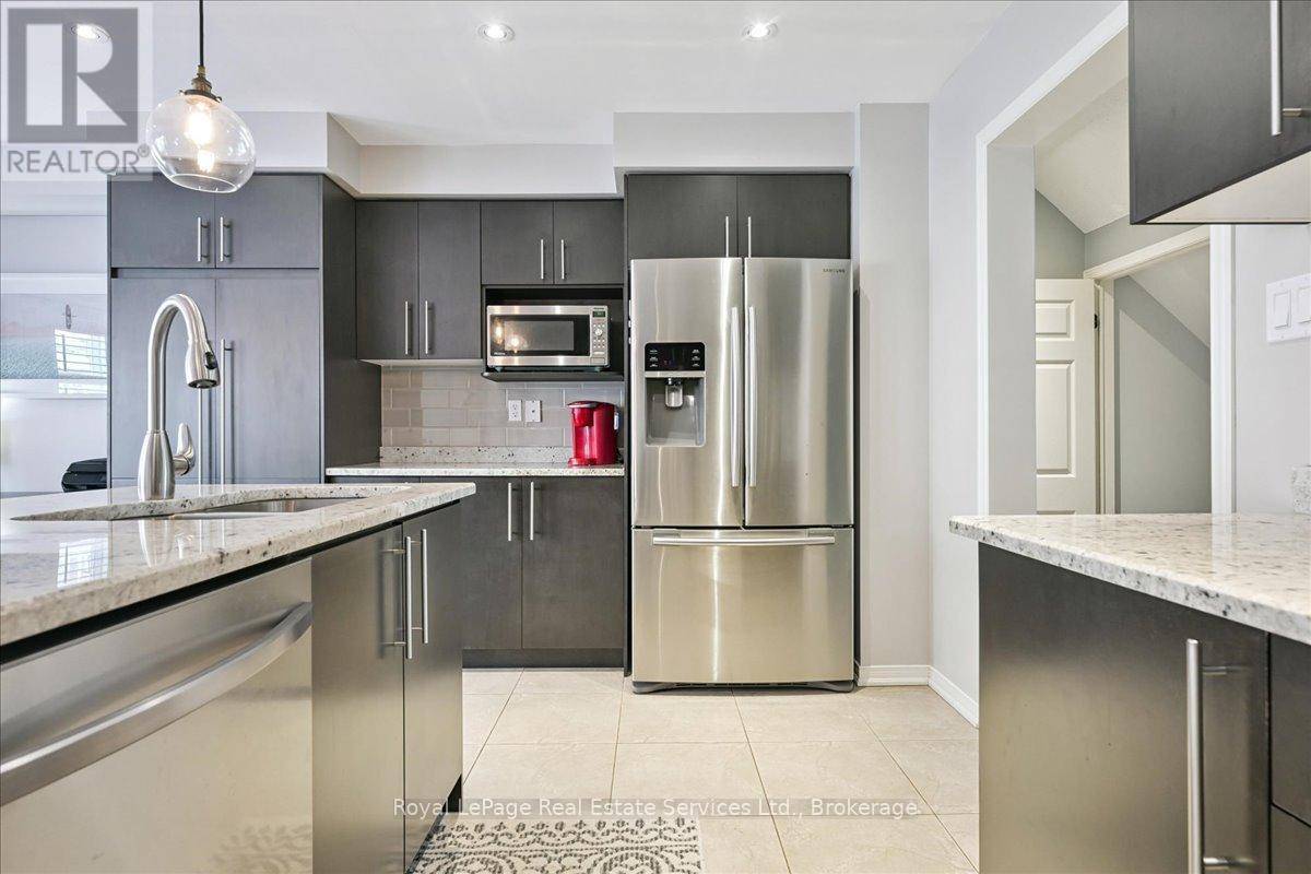 Hamilton (waterdown), ON L0R2M0,50 MCKNIGHT AVENUE