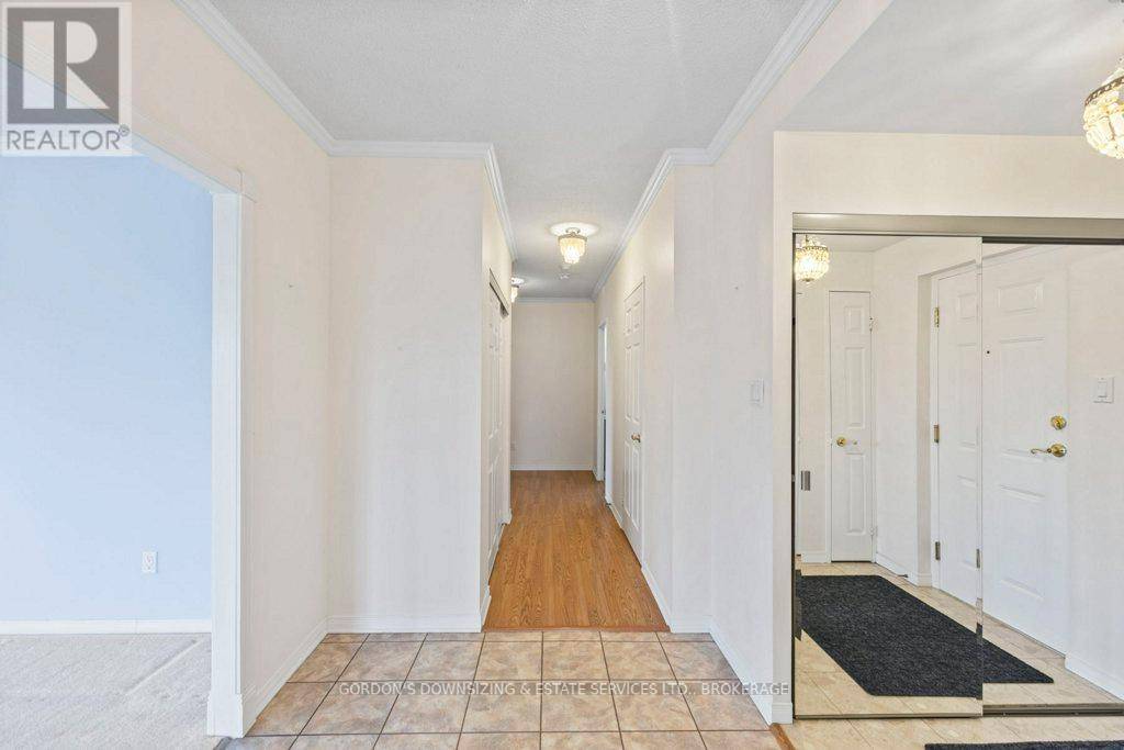 Kingston (central City West), ON K7M8H3,1000 King ST West #704