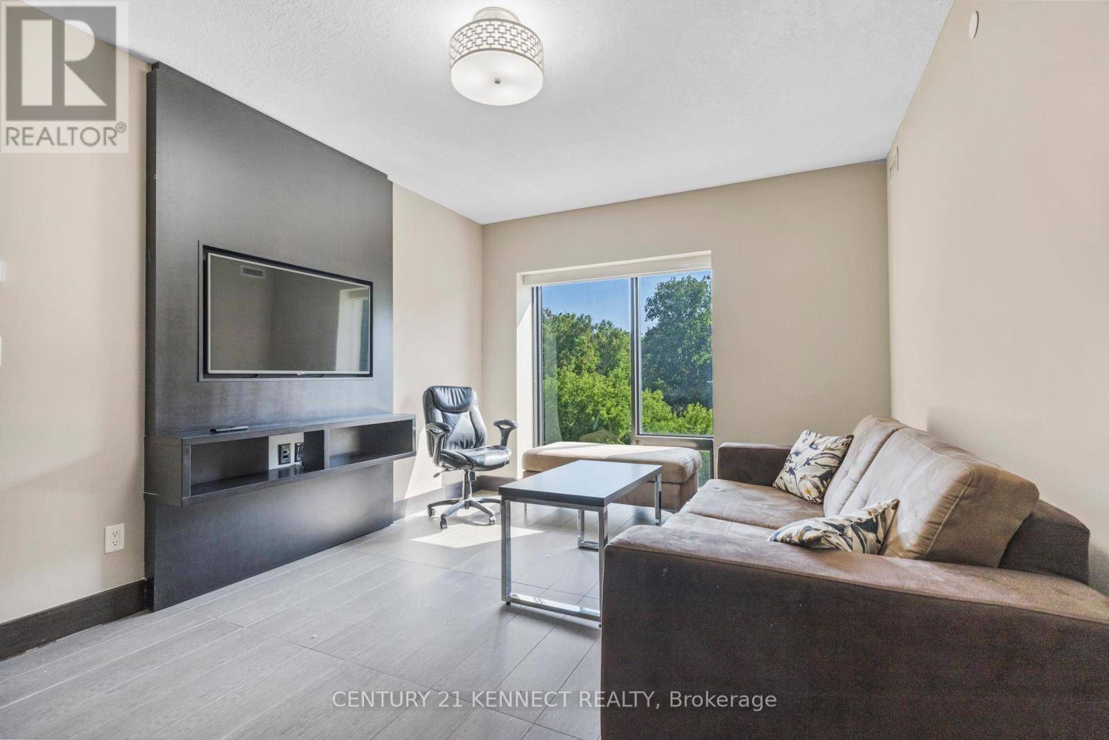London East (east B), ON N6A0C1,1235 Richmond ST #417