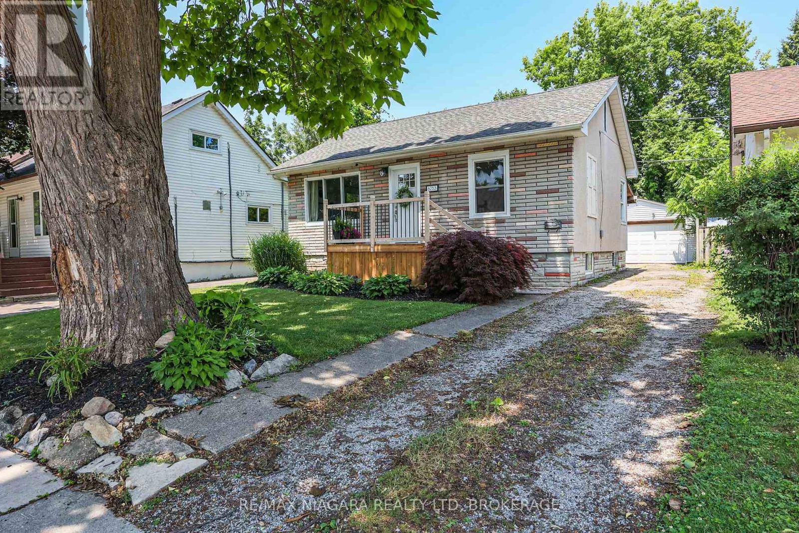 Niagara Falls (arad/fallsview), ON L2G2X5,6253 CHURCHILL STREET