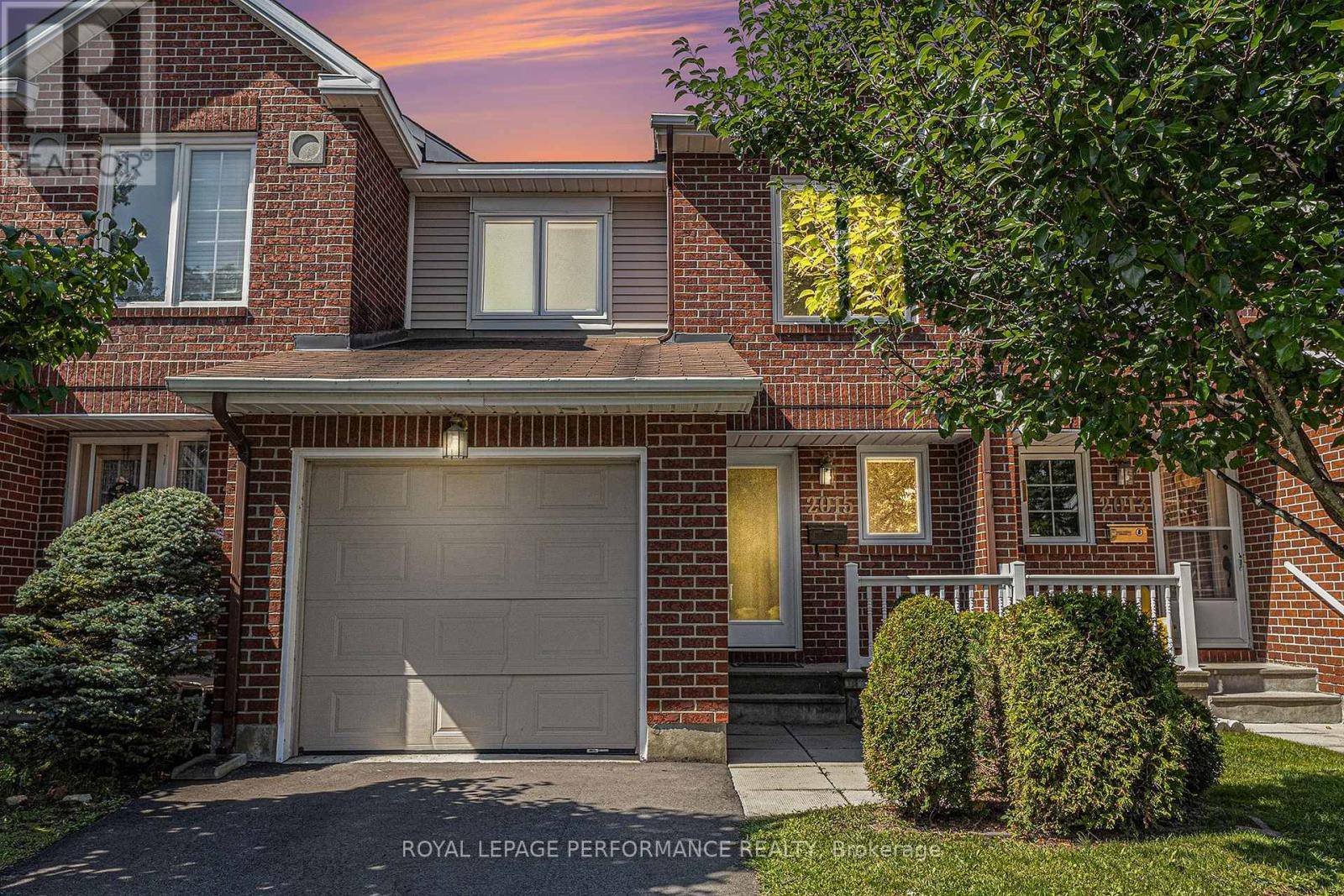 Ottawa, ON K1C7B4,2015 SUMMERFIELDS CRESCENT