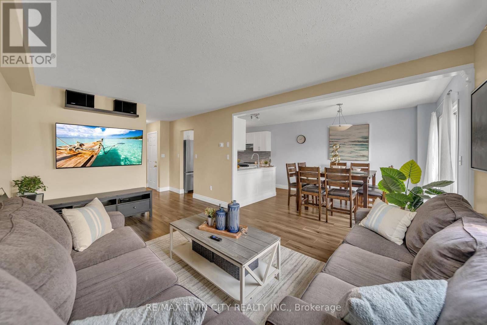 Kitchener, ON N2E4E8,156 PROSPERITY DRIVE