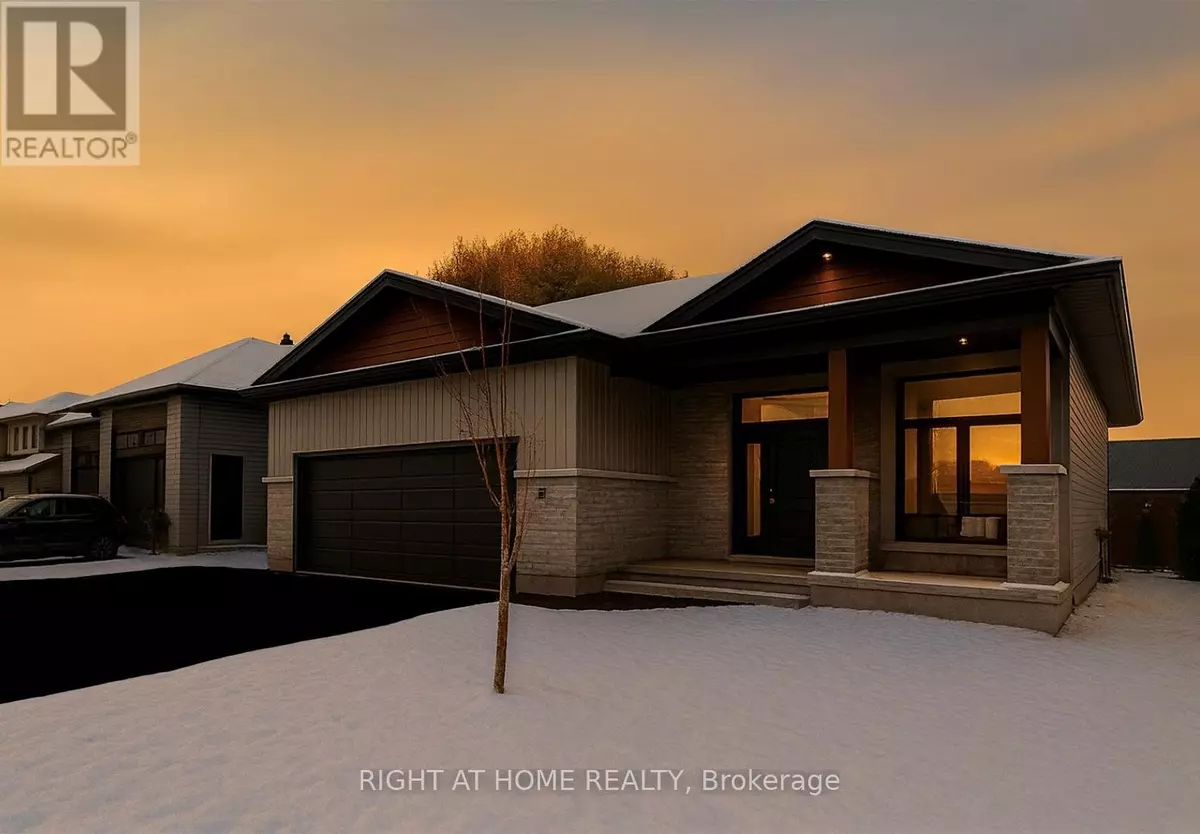 Alfred And Plantagenet, ON K0A3K0,201 VERSAILLE STREET