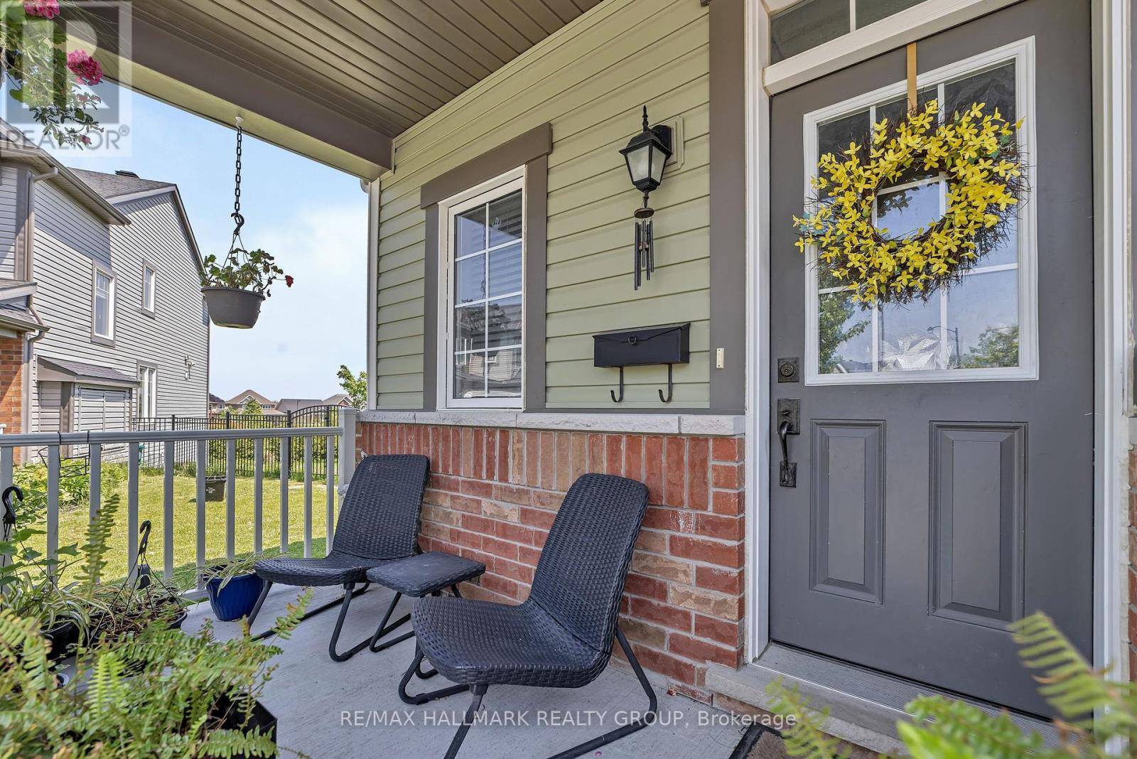 Ottawa, ON K2S0W7,334 ASTELIA CRESCENT