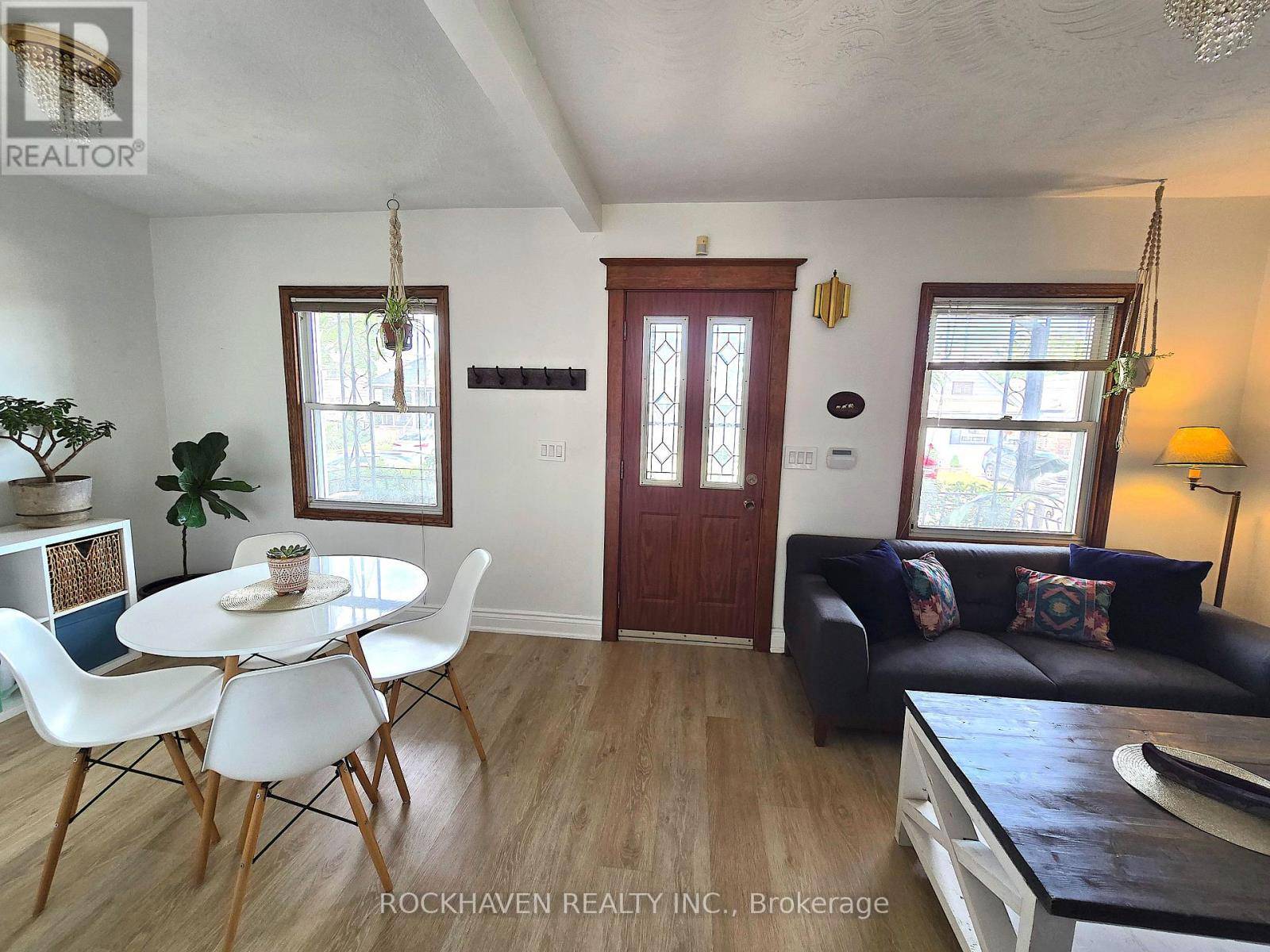Hamilton (crown Point), ON L8H4L4,100 HOUGHTON AVENUE N