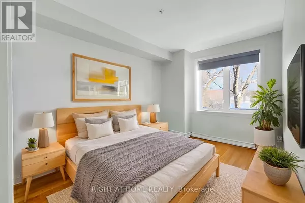 Ottawa, ON K1N5K6,313 St Patrick ST ##H