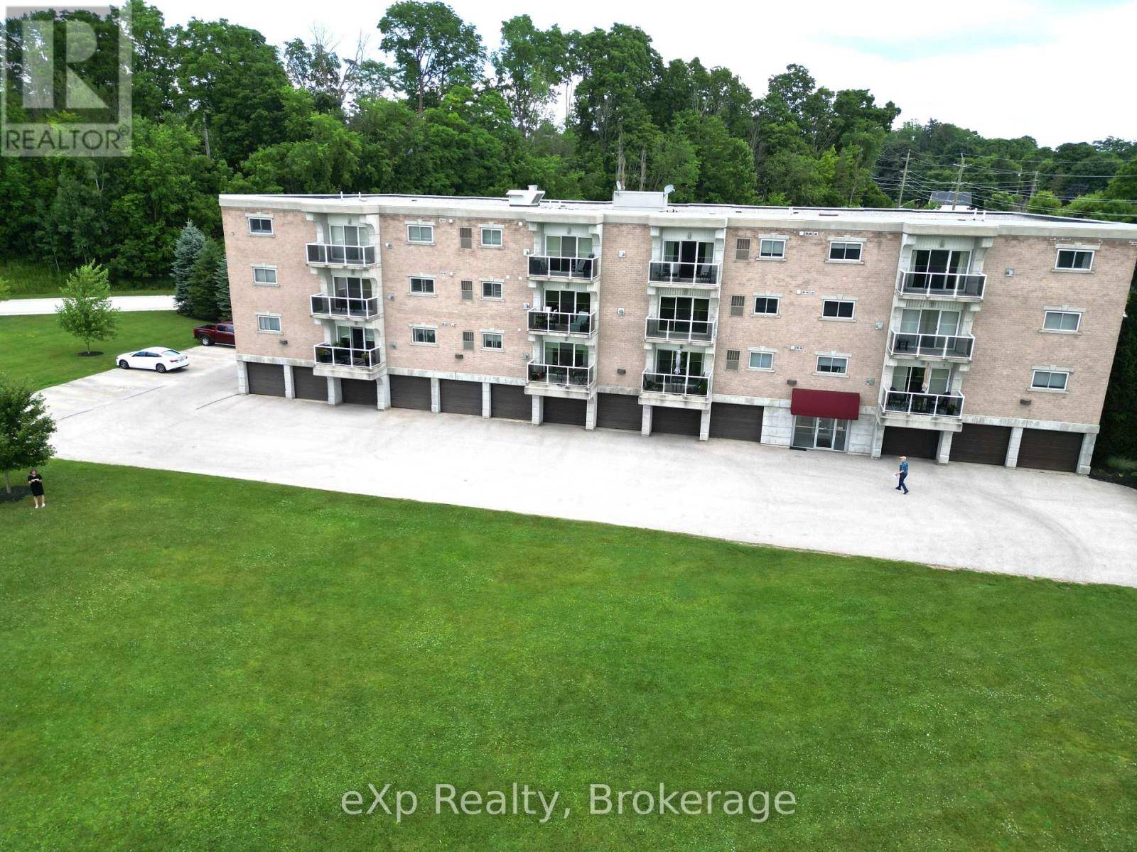 Brockton, ON N0G2V0,85 William ST North #408