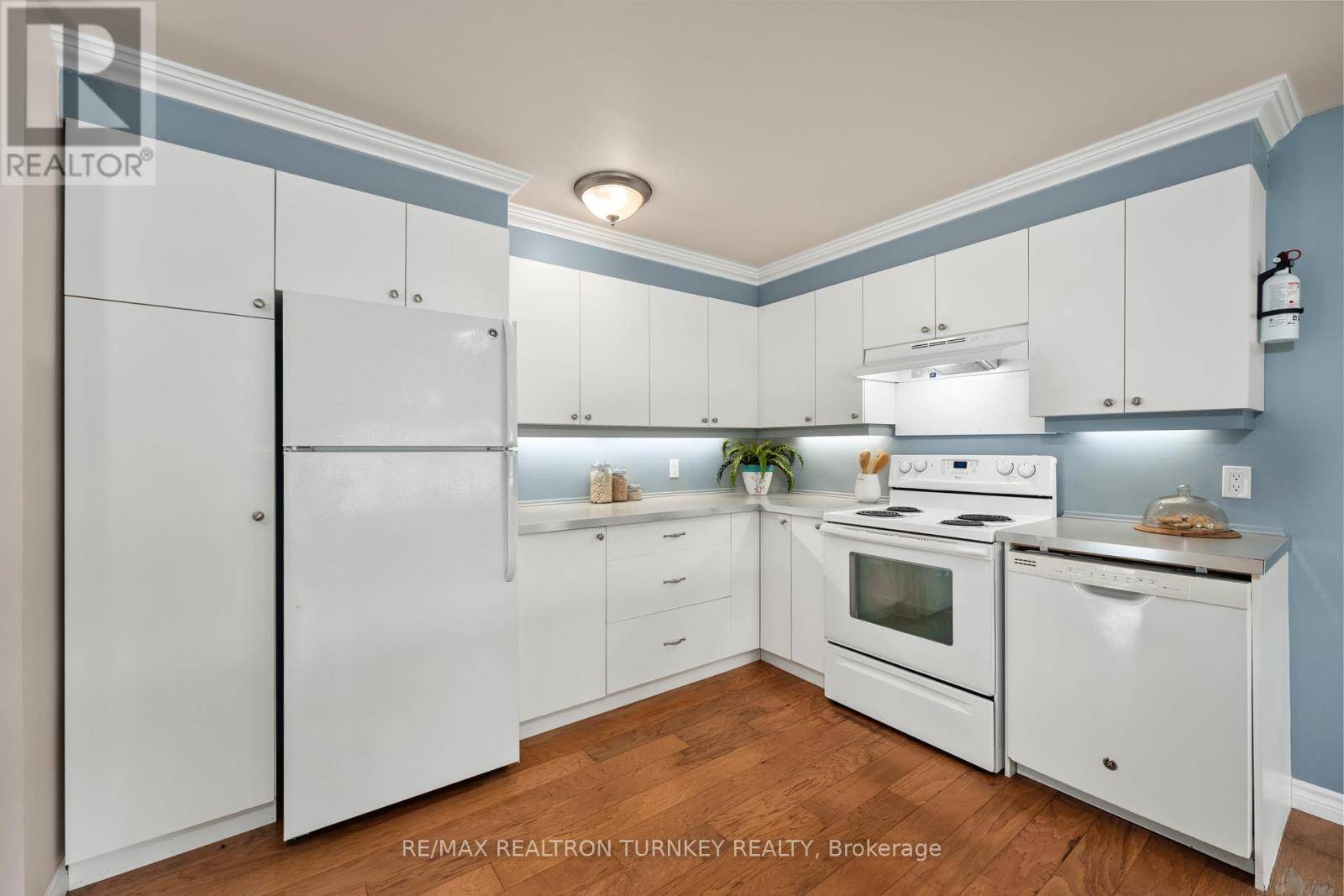 Kawartha Lakes (bexley), ON K0M1K0,15 NORTH WATER STREET