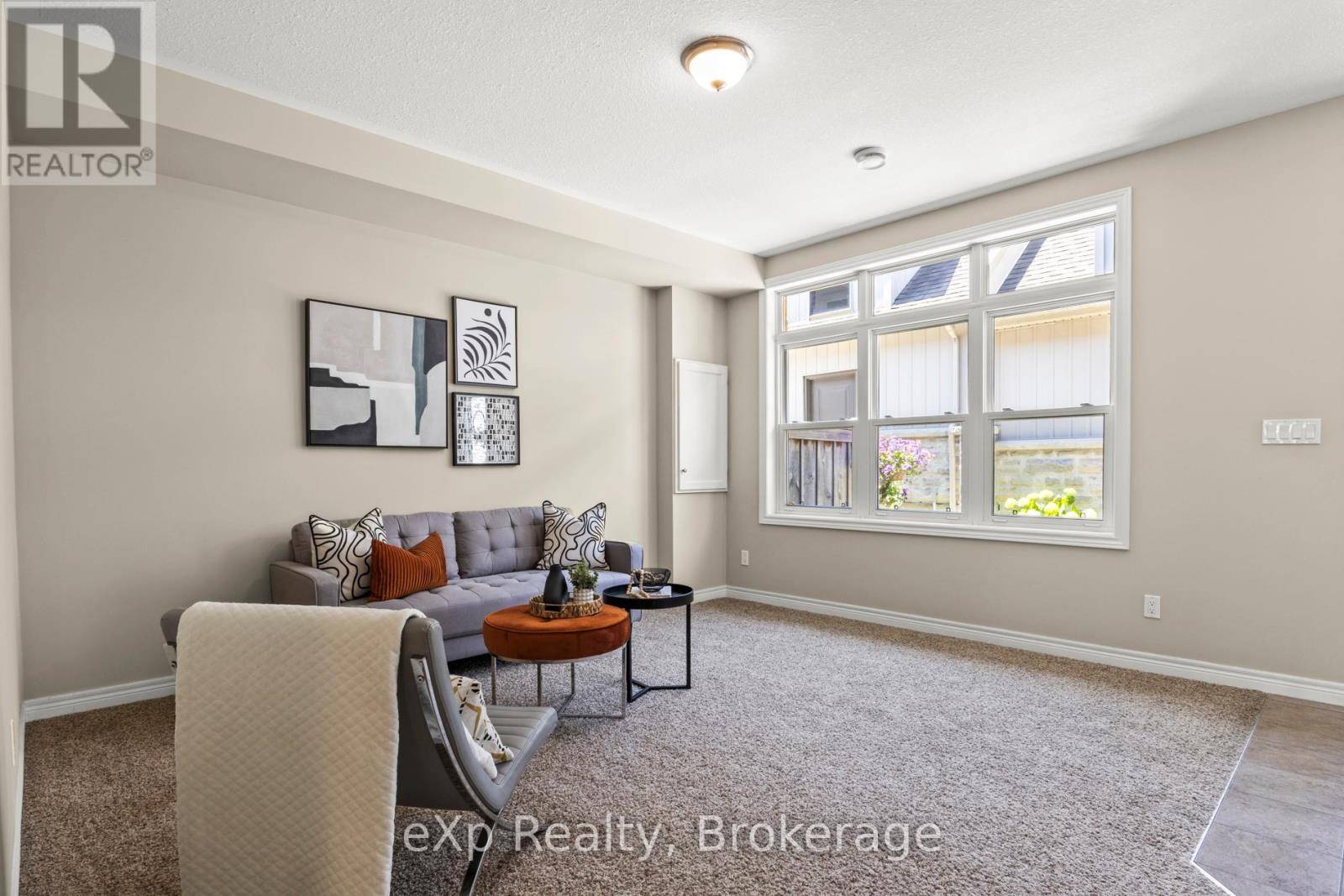 Guelph (downtown), ON N1H0A4,74A CARDIGAN STREET