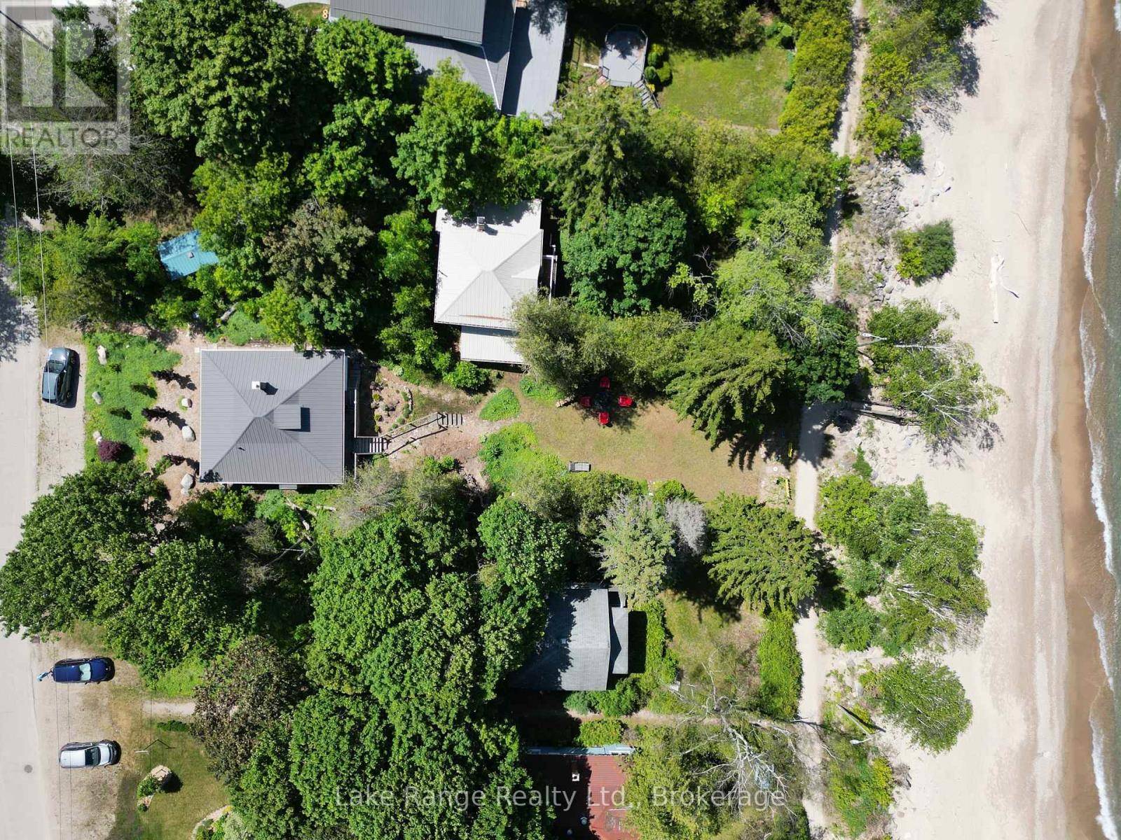 Kincardine, ON N2Z1A8,924 SAUGEEN STREET