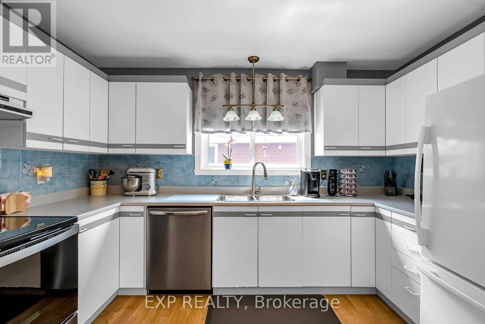 Cornwall, ON K6H4S9,1002 MIRON AVENUE