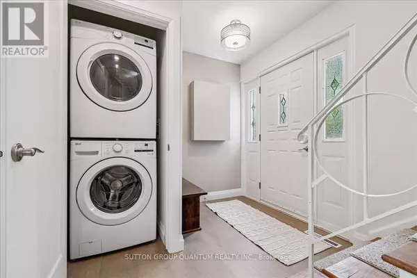 Hamilton (dundas), ON L9H3S7,18 Pleasant AVE #Unit 1