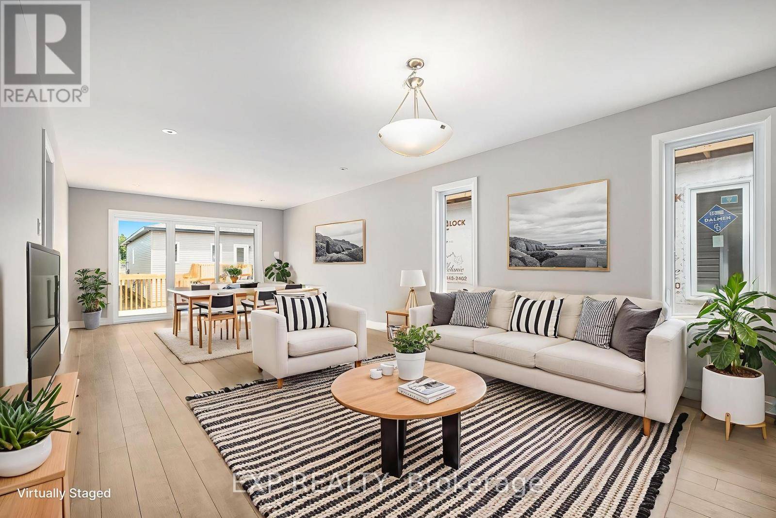 Russell, ON K0A1W0,1222 MONTBLANC CRESCENT