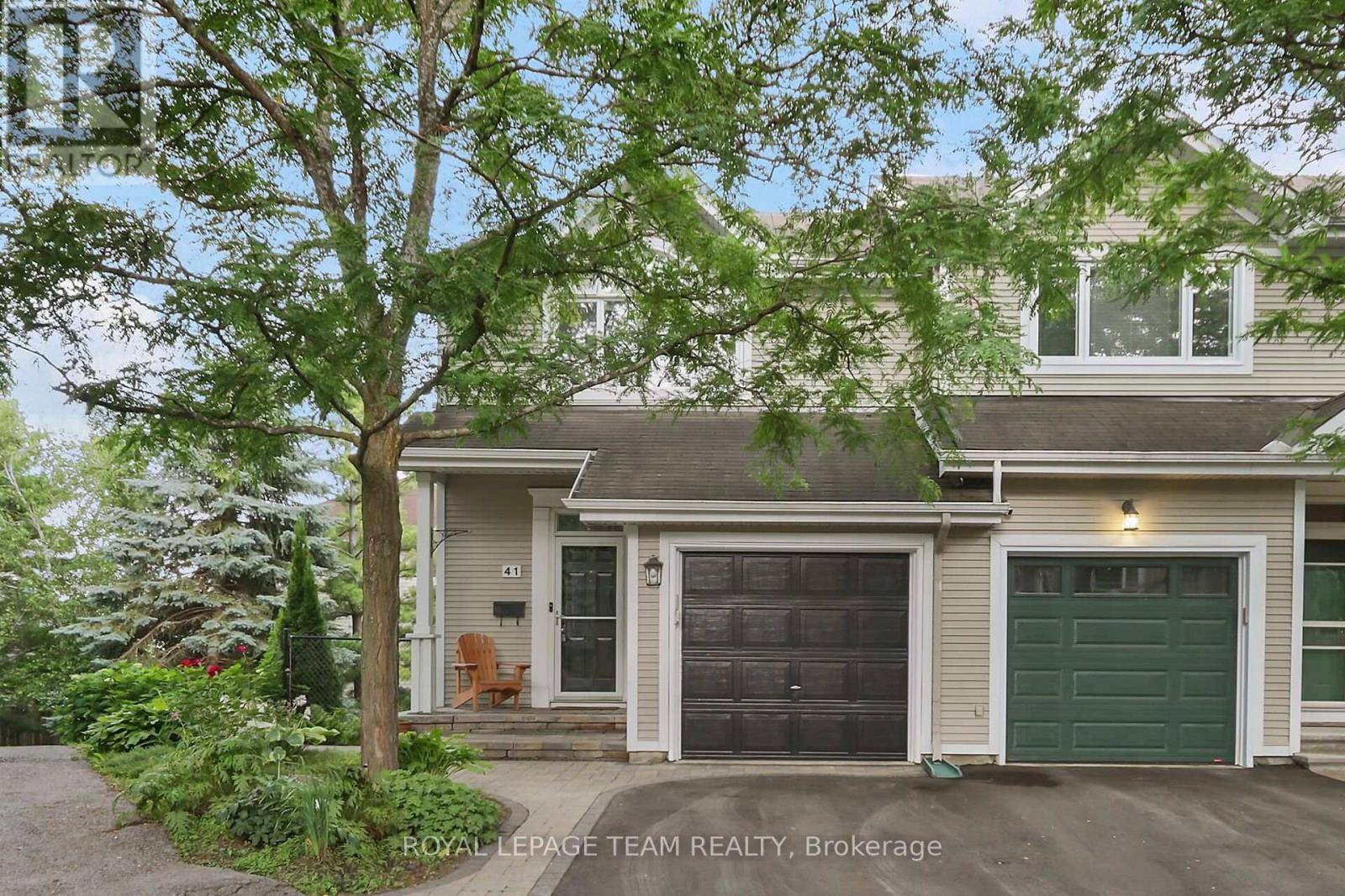 41 MAXTON PRIVATE, Ottawa, ON K1J1J1