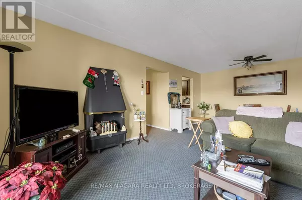 Port Colborne (bethel), ON L3K5Z8,72 Main ST East #212