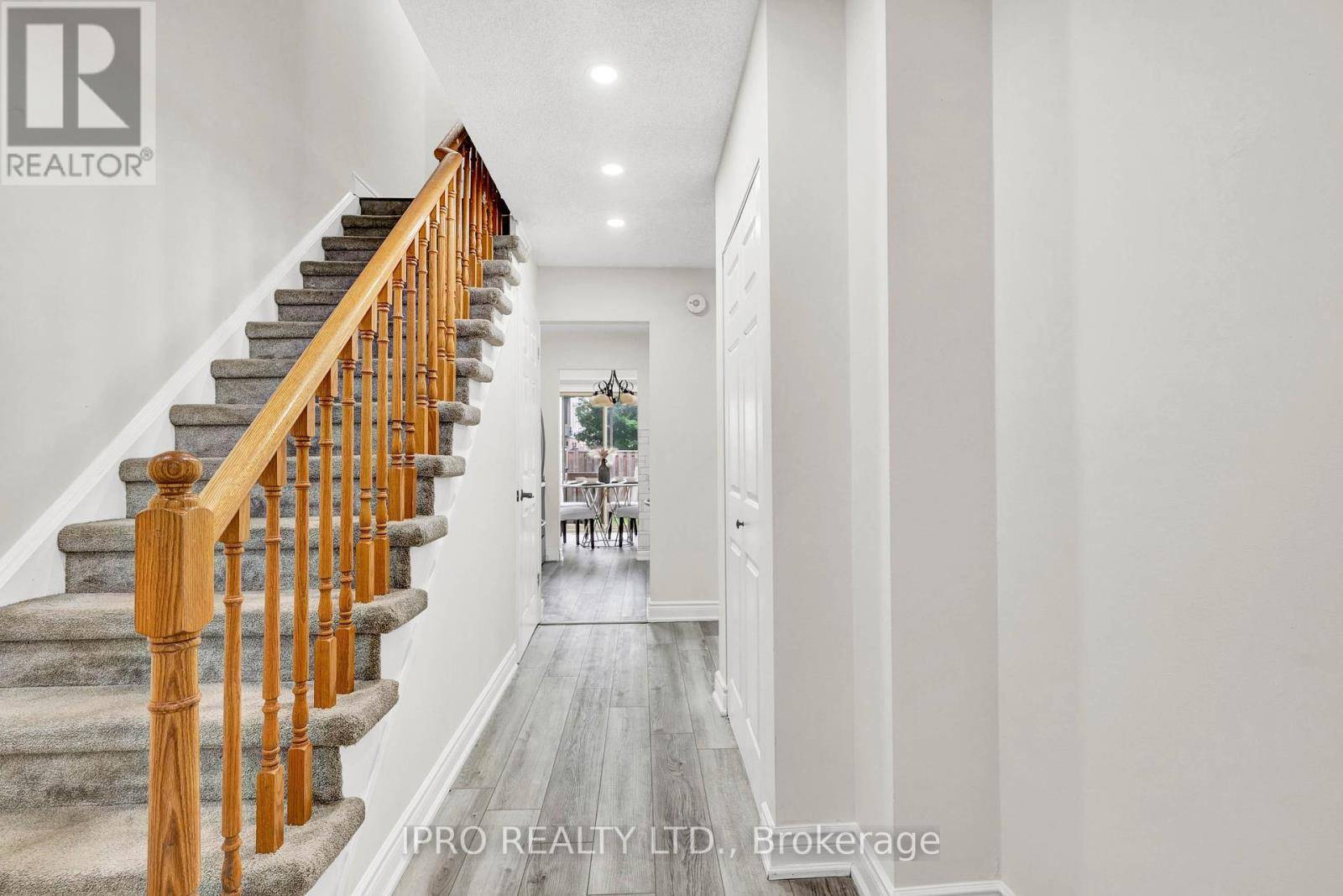 Guelph (dovercliffe Park/old University), ON N1G4T6,302 College AVE West #21