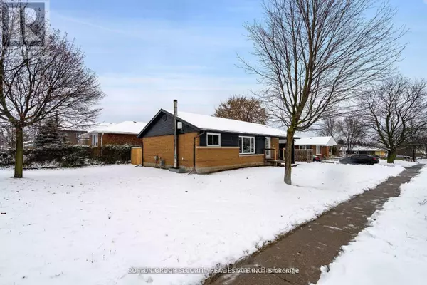 Cambridge, ON N1R3R2,183 SEKURA STREET