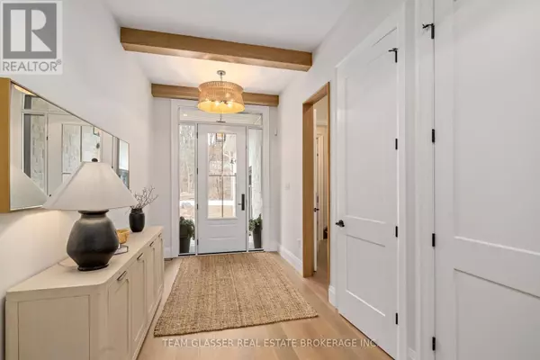 Lambton Shores (grand Bend), ON N0M1T0,10099 PINERY BLUFFS ROAD