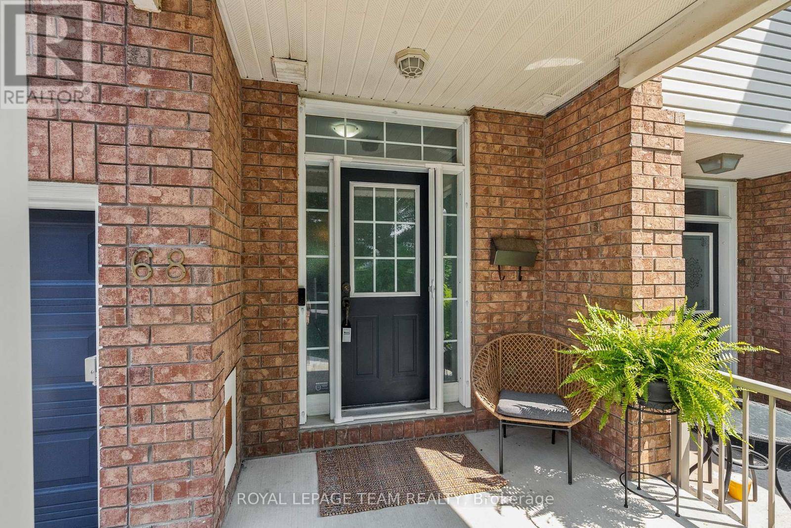 Ottawa, ON K2M2S3,68 EAGLEVIEW STREET