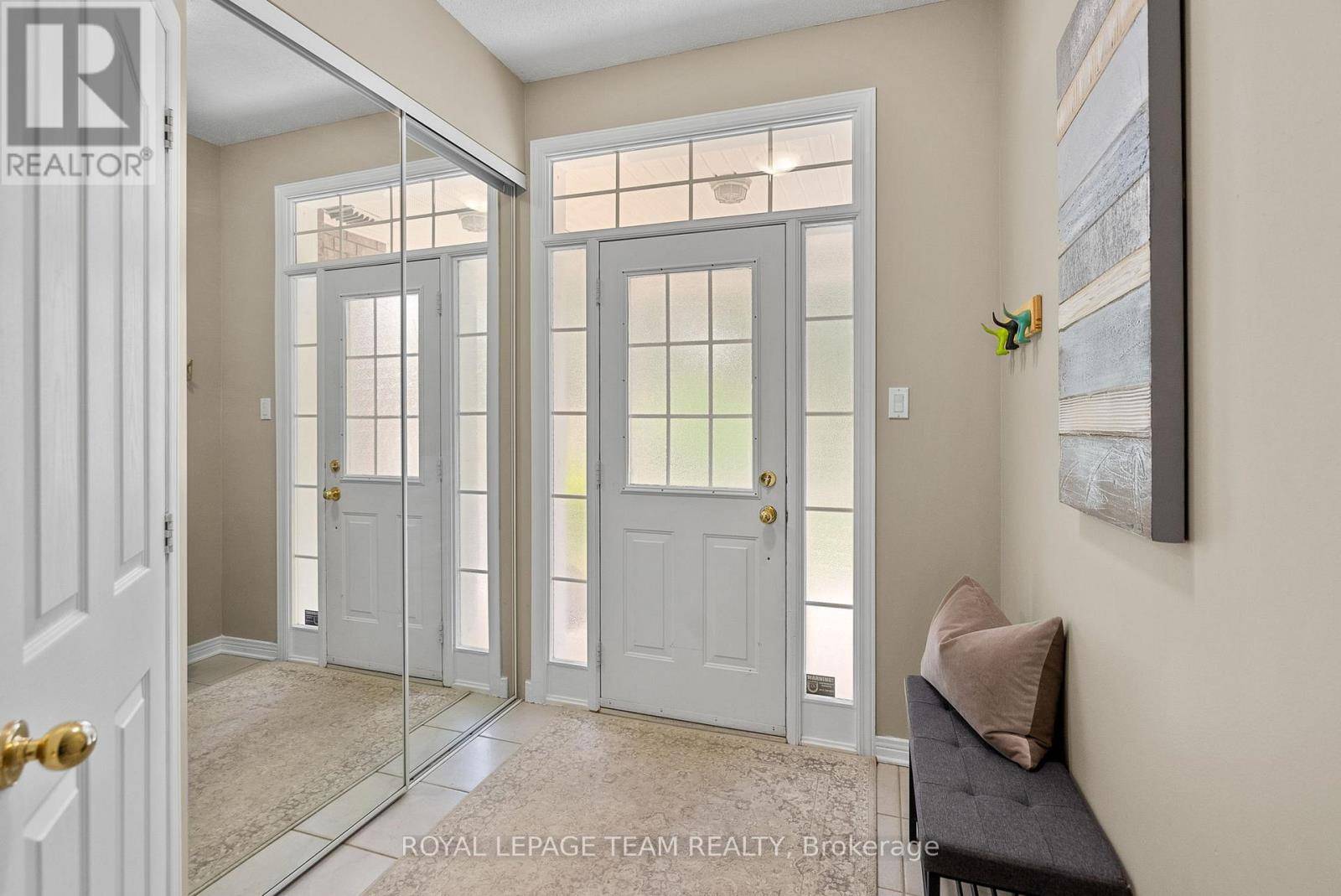 Ottawa, ON K2M2S3,68 EAGLEVIEW STREET