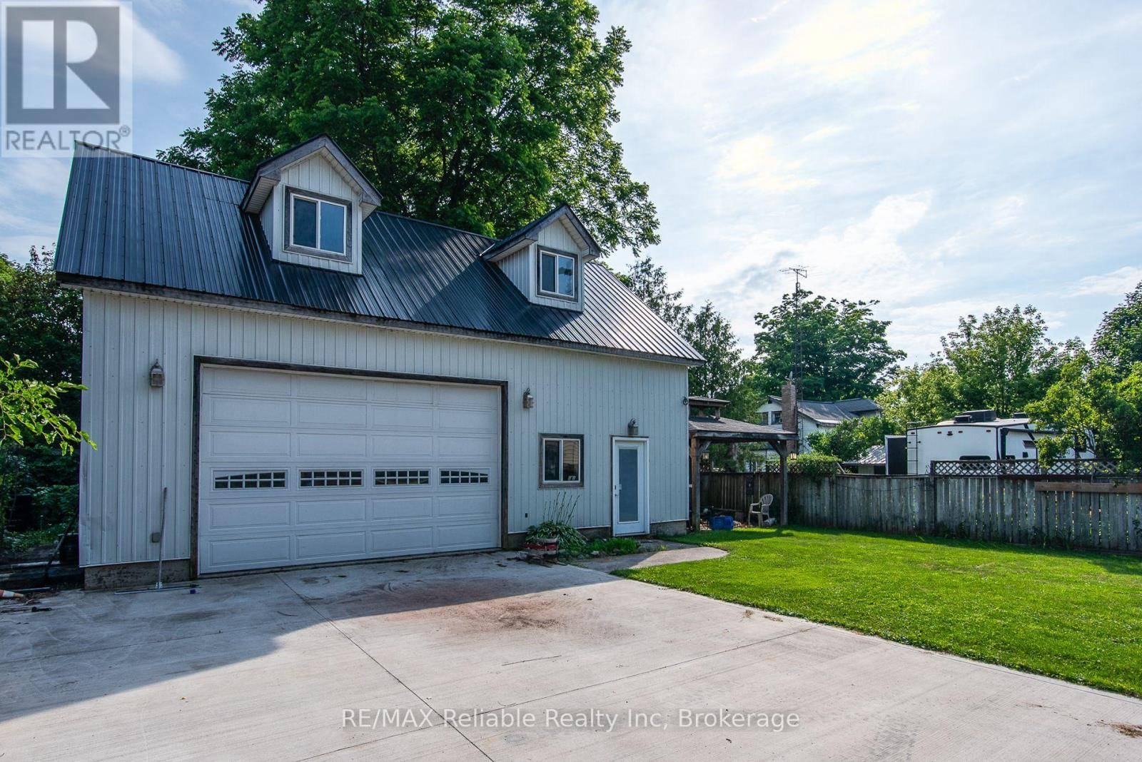Huron East (seaforth), ON N0K1W0,41 JOHN STREET