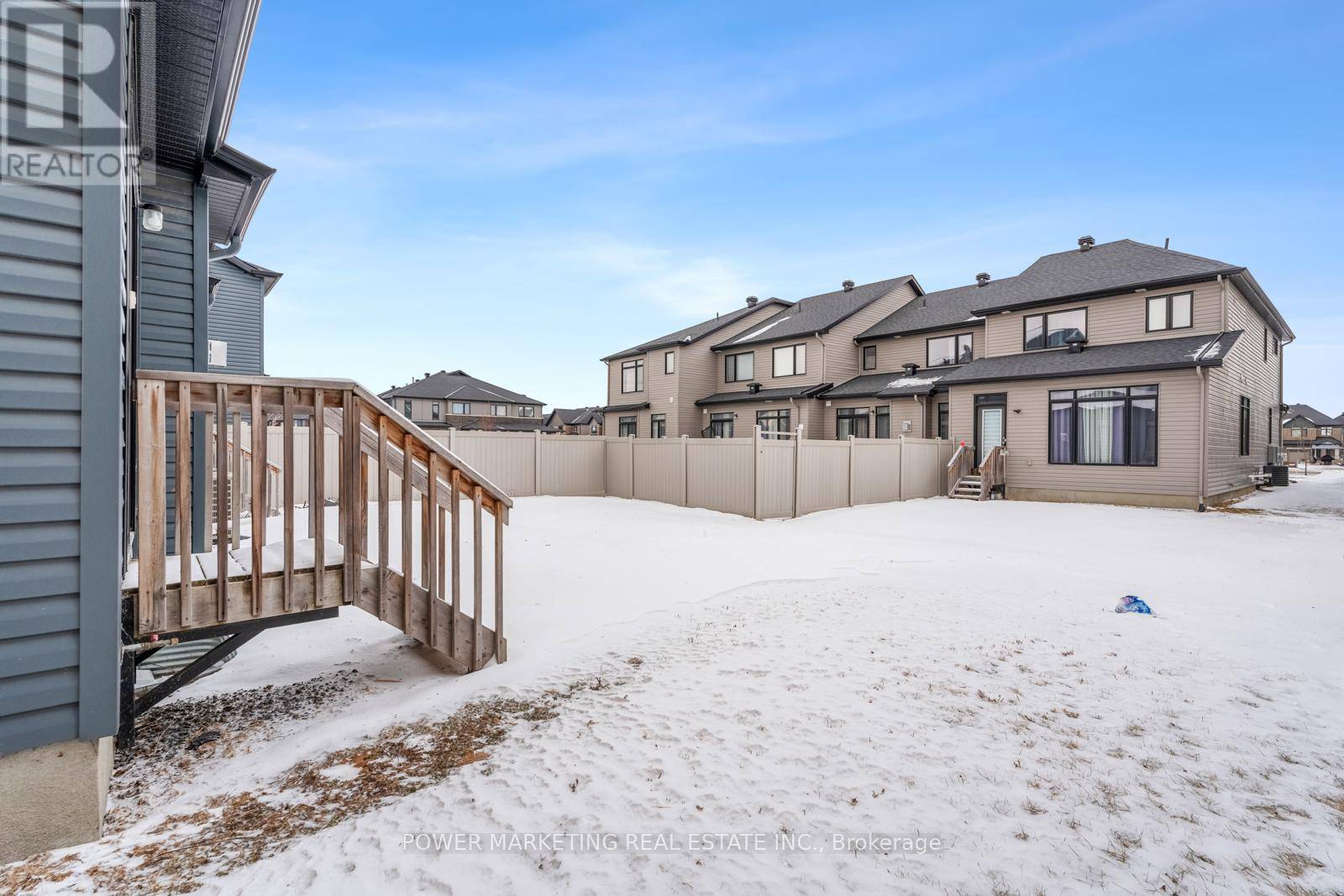 Ottawa, ON K1T0V2,482 TRIDENT MEWS