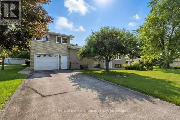 120 CAN ROBERT STREET, Centre Wellington (fergus), ON N1M3C1