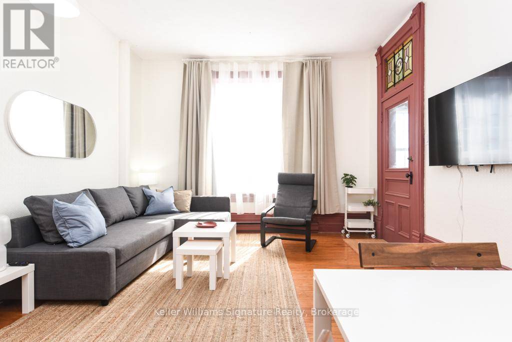 18 Oak ST #1, Kawartha Lakes (fenelon Falls), ON K0M1N0