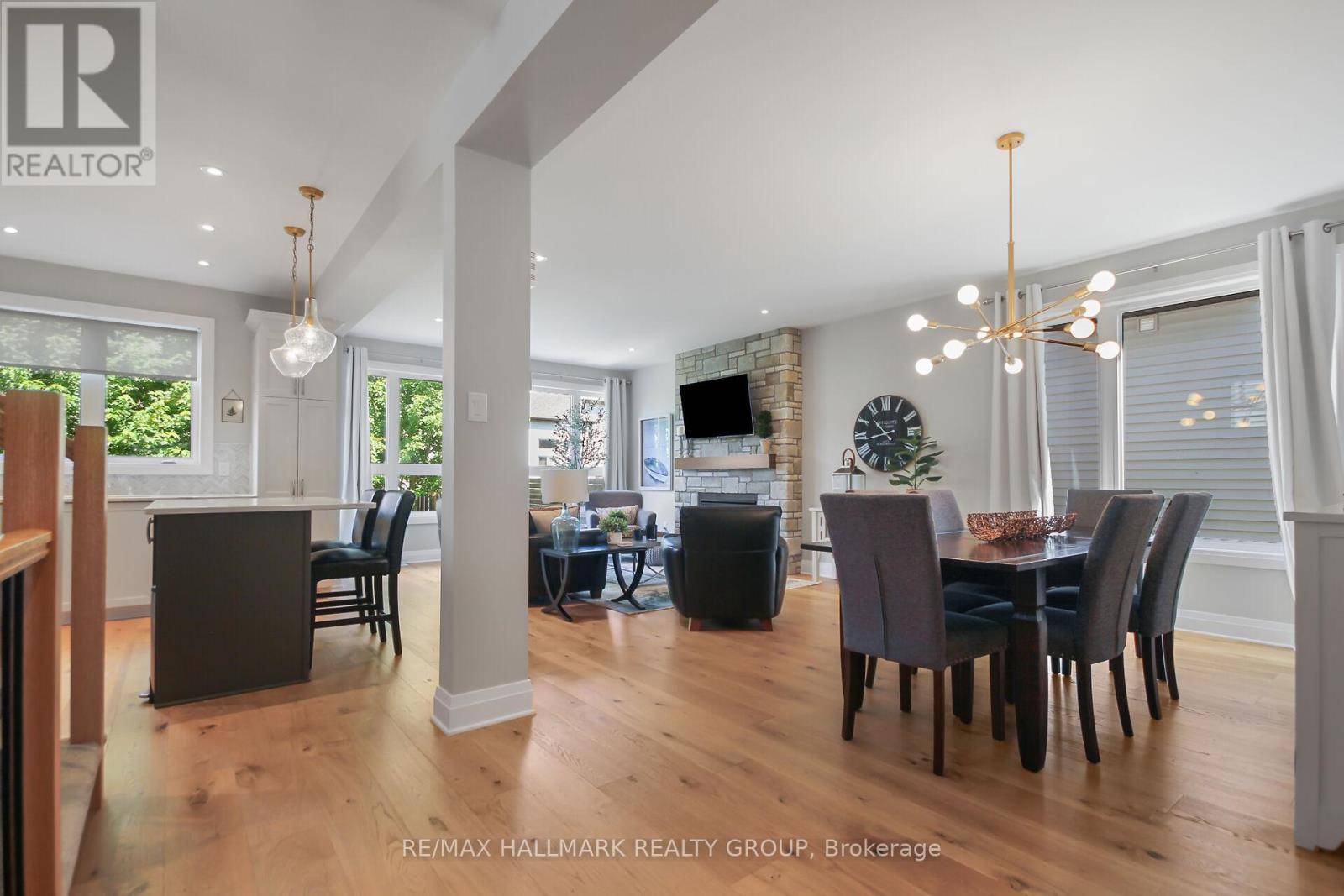 Ottawa, ON K2S1E7,88 PALFREY WAY