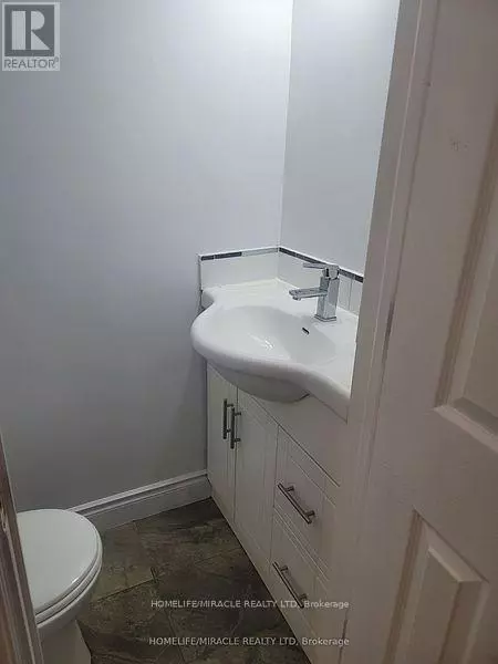Niagara Falls (morrison), ON L2E5P5,7150 MAYWOOD STREET