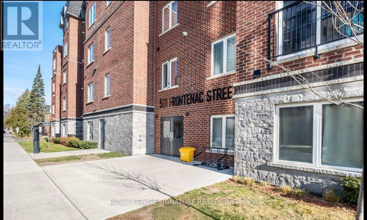 Kingston (east Of Sir John A. Blvd), ON K7K4L9,501 frontenec ST #218