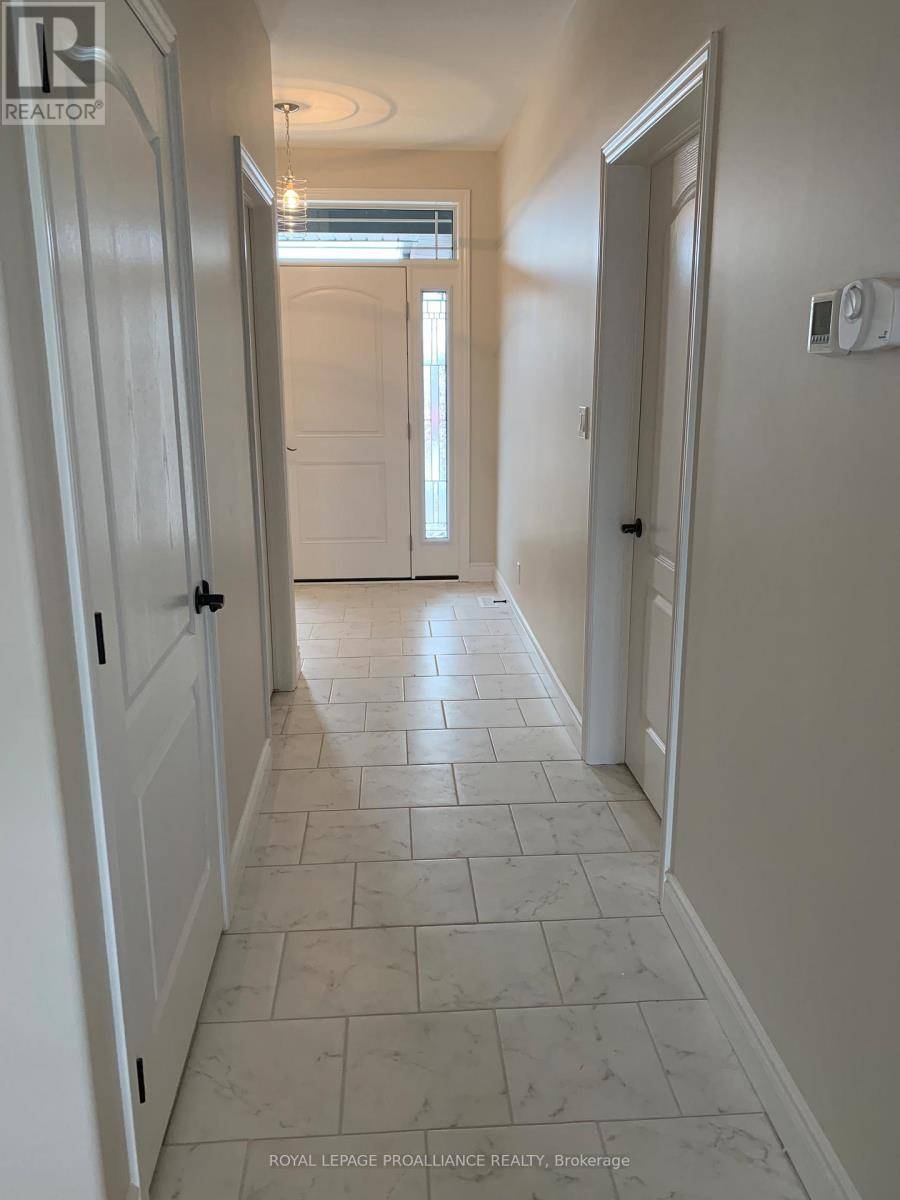 Belleville (thurlow Ward), ON K8N2H9,66 FARMINGTON CRESCENT